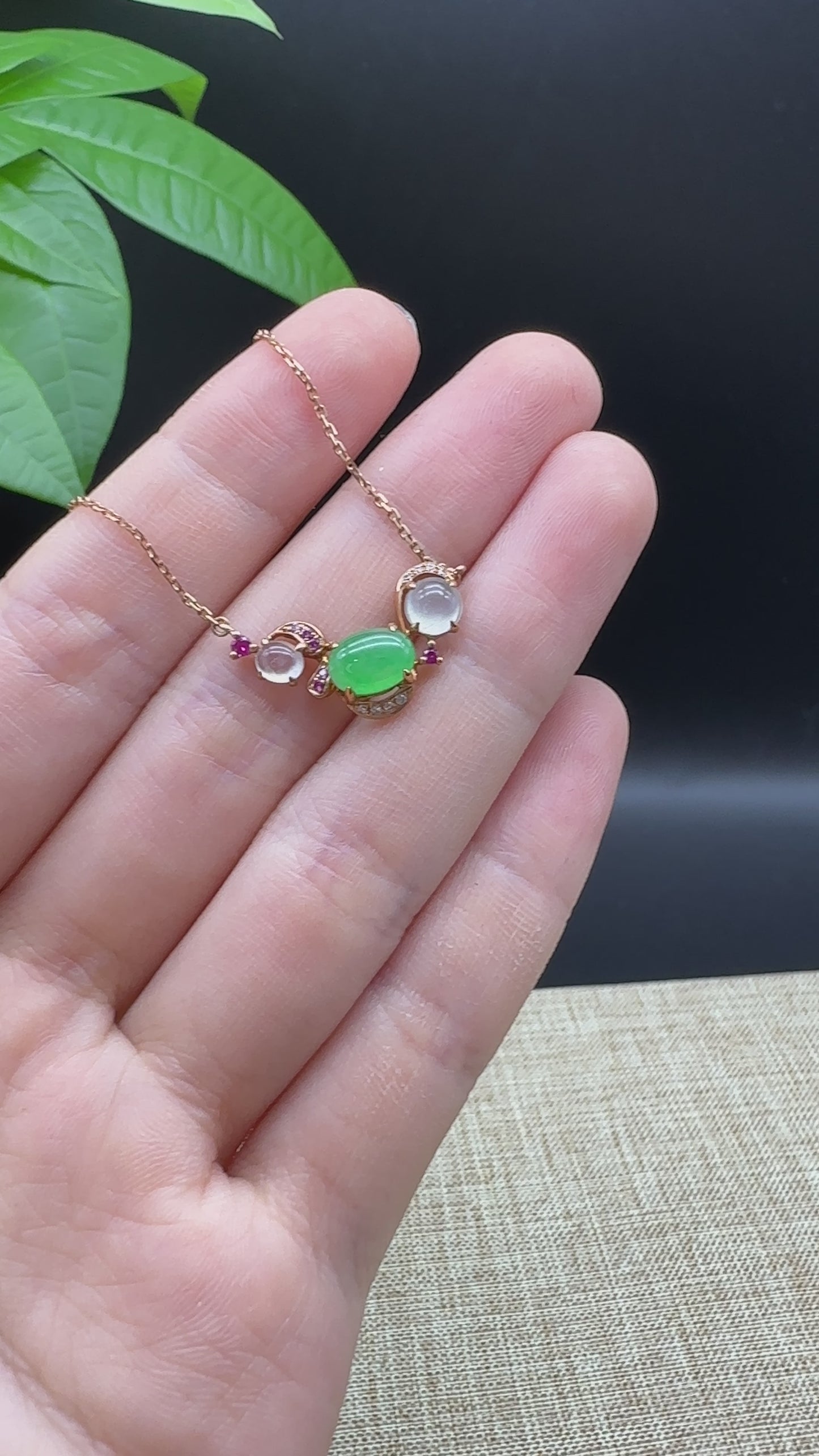Load and play video in Gallery viewer, RealJade 18k Rose Gold Jadeite Jade Diamond Bubble Pendant Necklace

