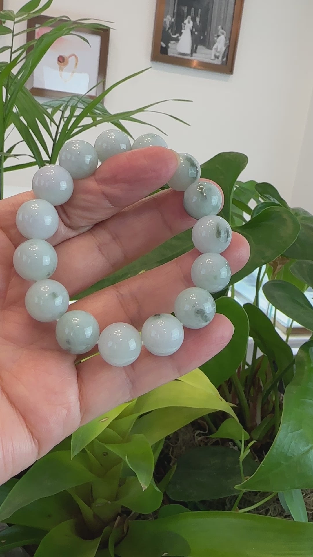 Load and play video in Gallery viewer, Natural Jadeite Jade Round Blue Green Beads Bracelet (14mm)
