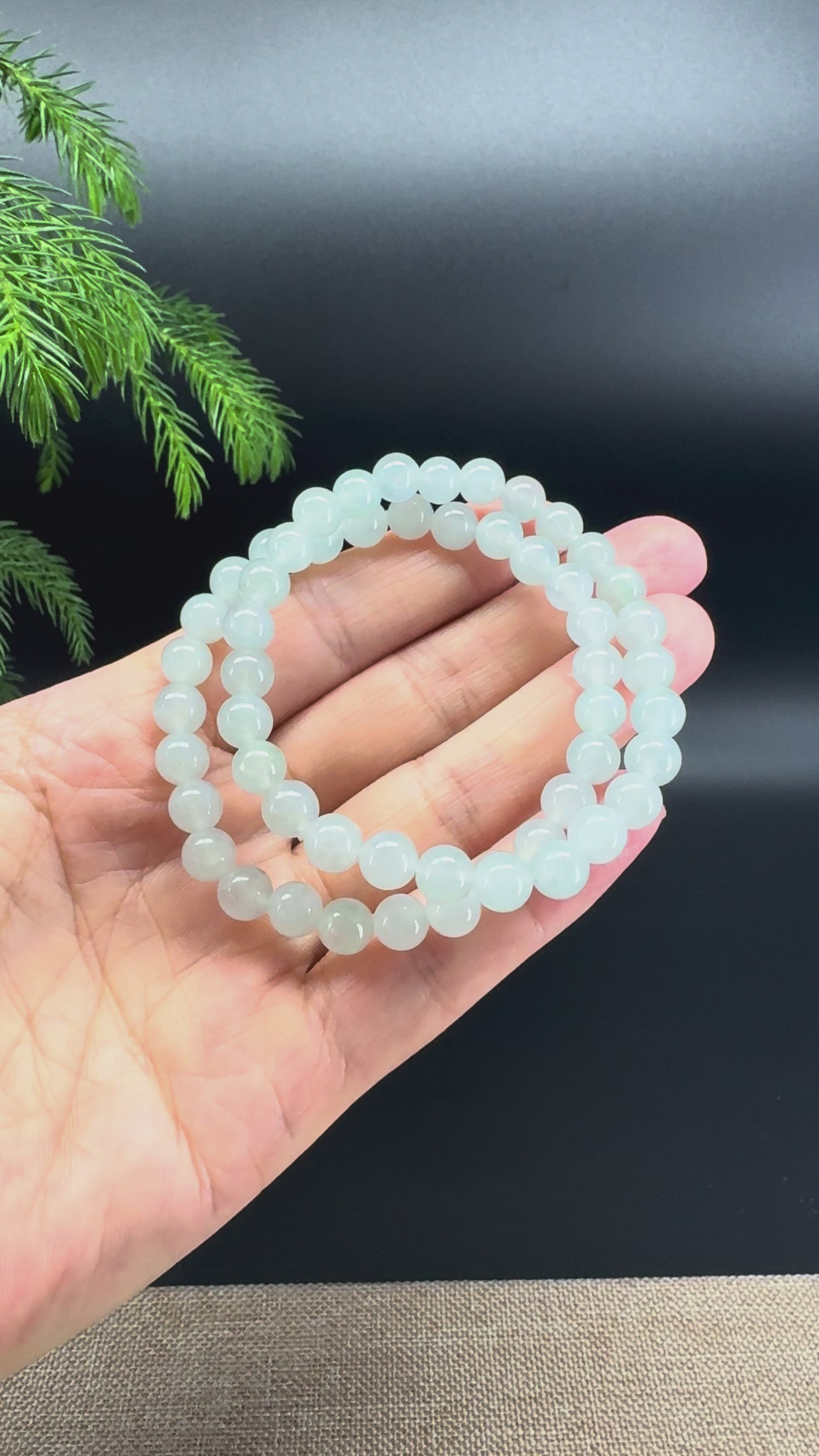 Natural Jadeite Jade  Round Light Green Beads Bracelet ( 6.5mm )