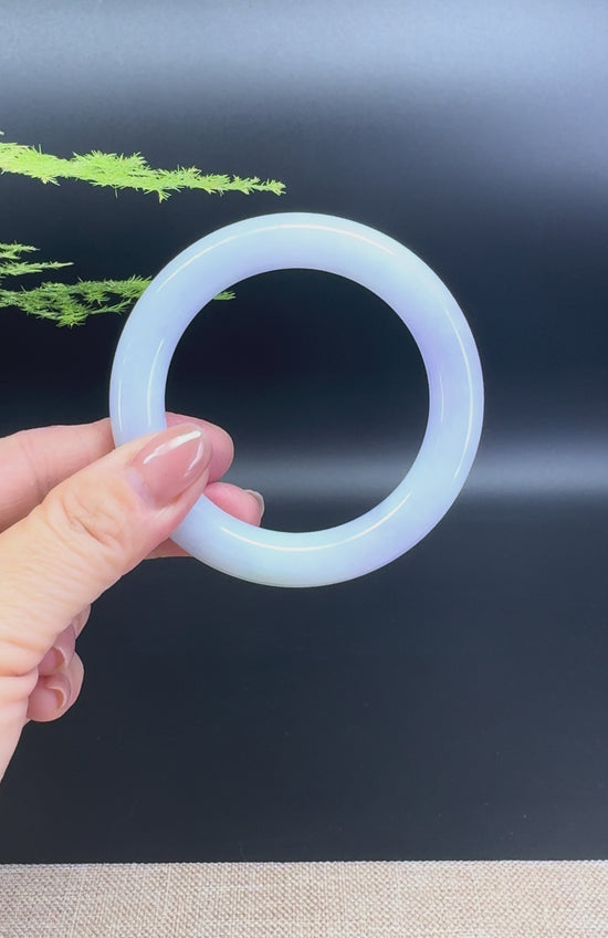 Load and play video in Gallery viewer, Genuine Burmese Lavender Jade Jadeite Bangle Bracelet ( 53.9mm )
