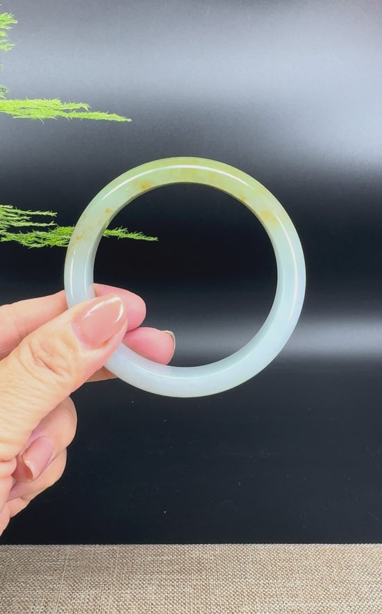 Load and play video in Gallery viewer, Genuine Burmese Yellow Green Jade Jadeite Bangle Bracelet ( 58.5mm )
