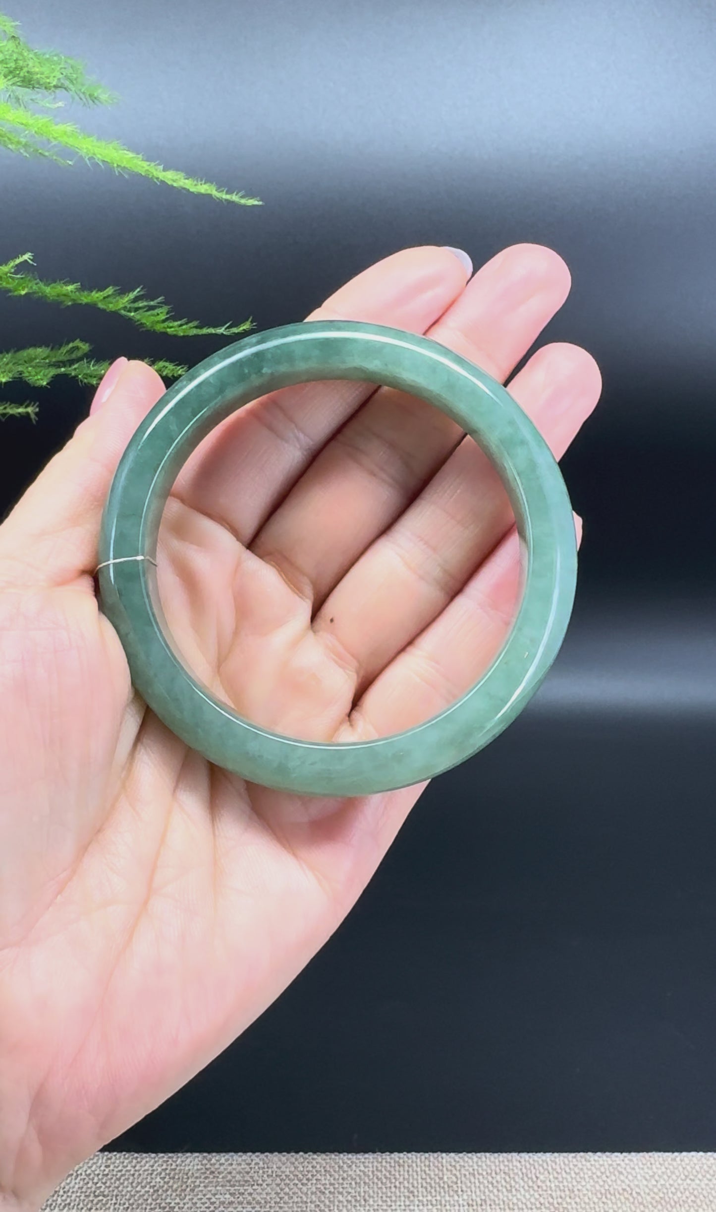 Genuine Burmese Green Jade Jadeite Bangle Bracelet ( 57.3mm )