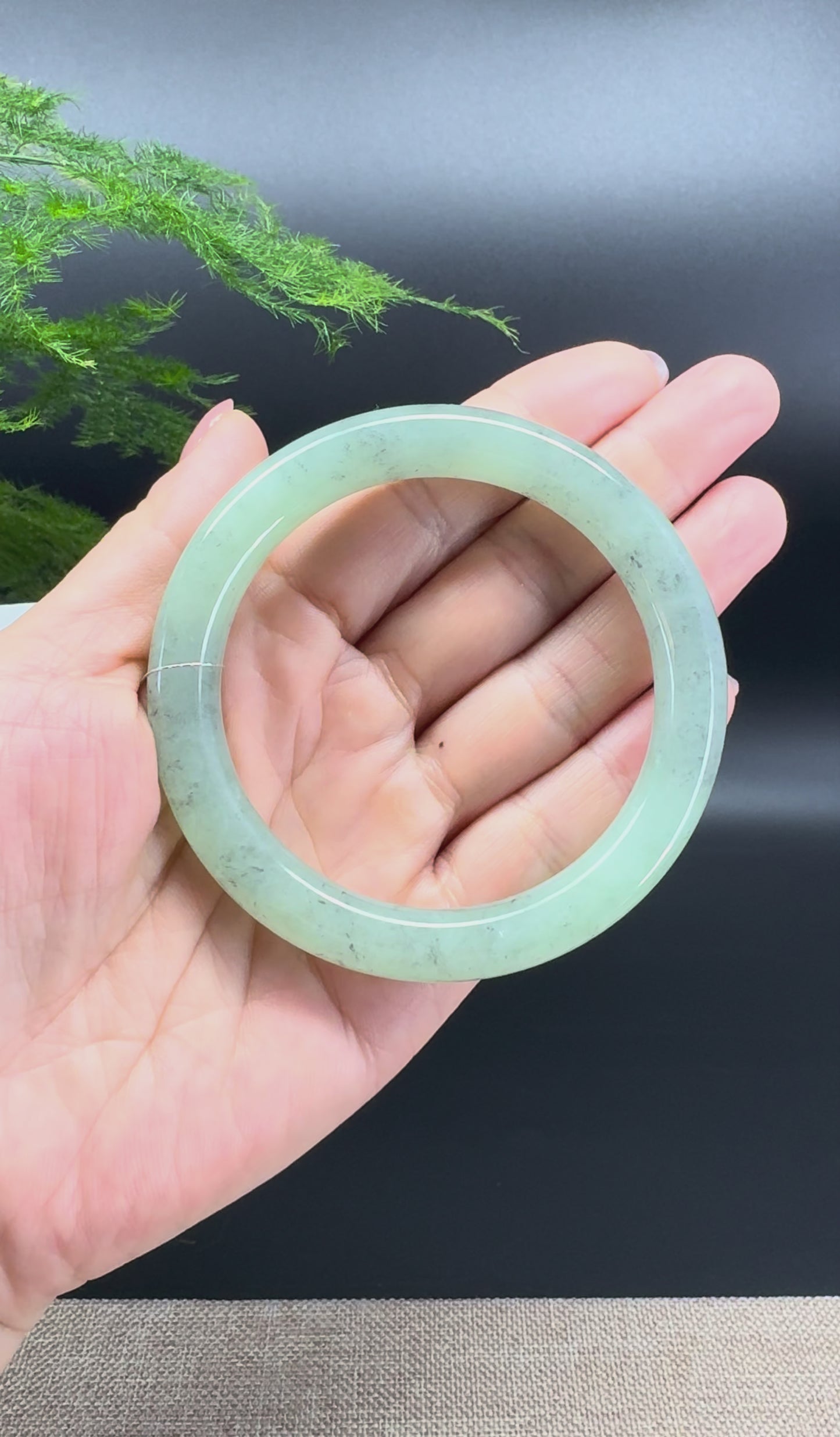 Load and play video in Gallery viewer, Genuine Burmese Green Black Jade Jadeite Bangle Bracelet (58.8mm)
