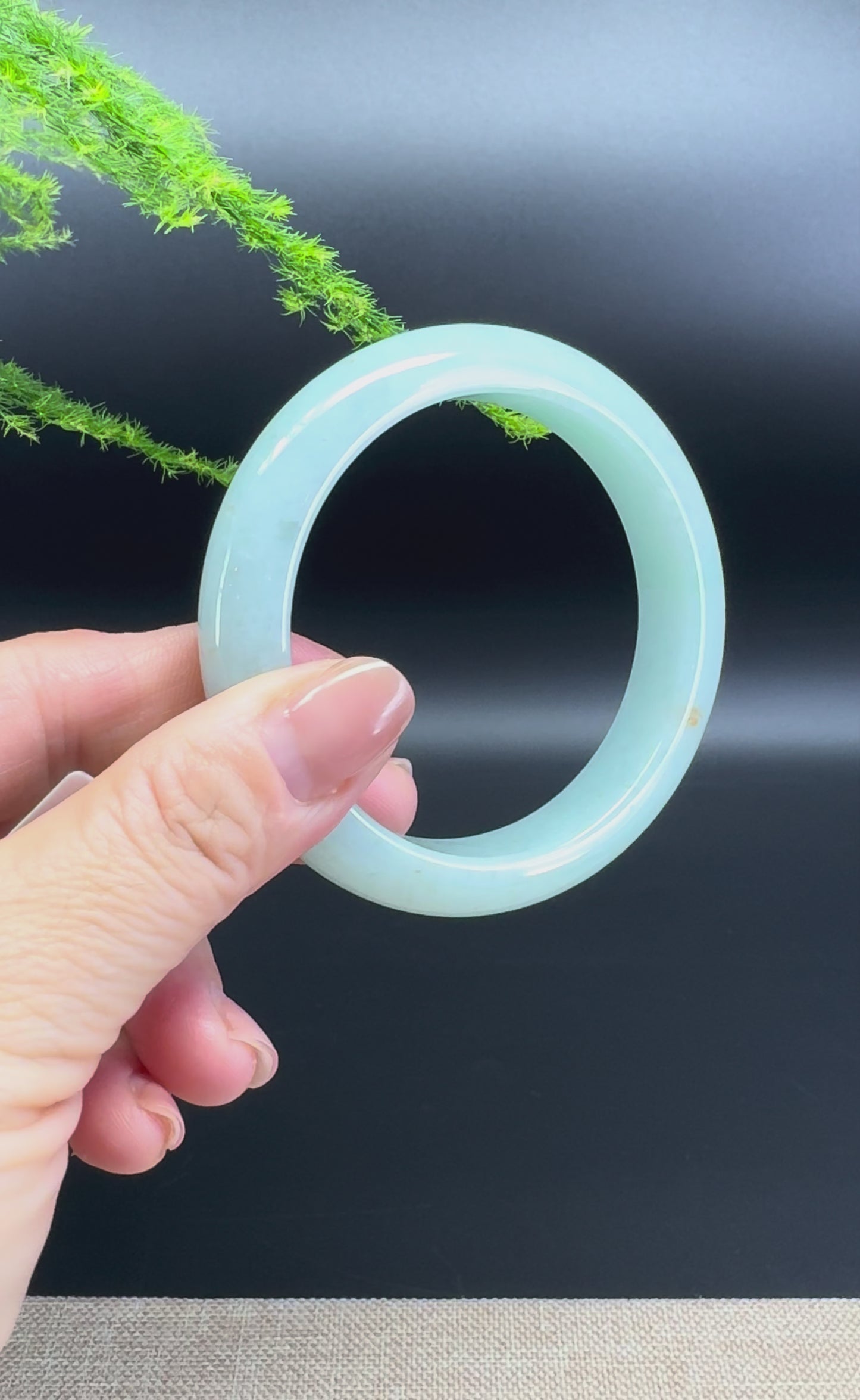 Load and play video in Gallery viewer, Genuine Burmese Apple Green Jade Jadeite Bangle Bracelet ( 57mm )
