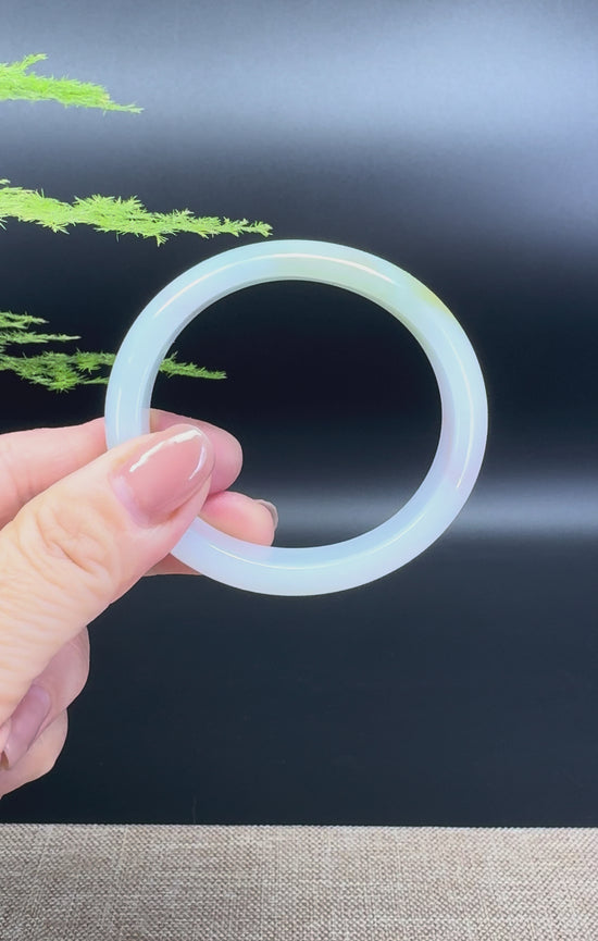 Load and play video in Gallery viewer, Genuine Burmese Yellow Green Jade Jadeite Bangle Bracelet ( 52.7*48.4mm )
