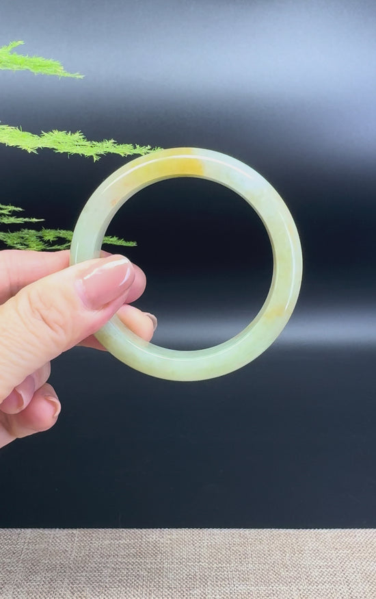 Load and play video in Gallery viewer, Genuine Burmese Yellow Green Jade Jadeite Bangle Bracelet ( 52.7mm )
