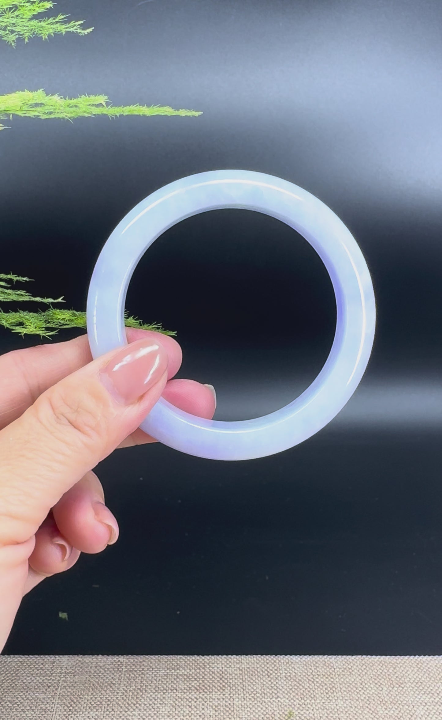 Load and play video in Gallery viewer, Genuine Burmese Lavender Jade Jadeite Bangle Bracelet ( 56mm )
