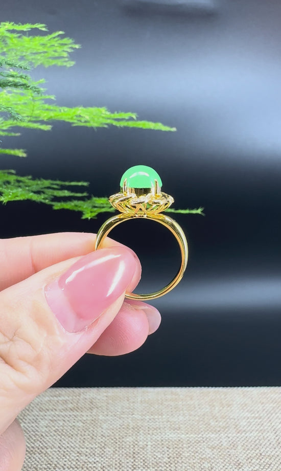 Load and play video in Gallery viewer, RealJade®  18K Yellow Gold Flower Apple Green Jadeite Jade Diamonds Ring
