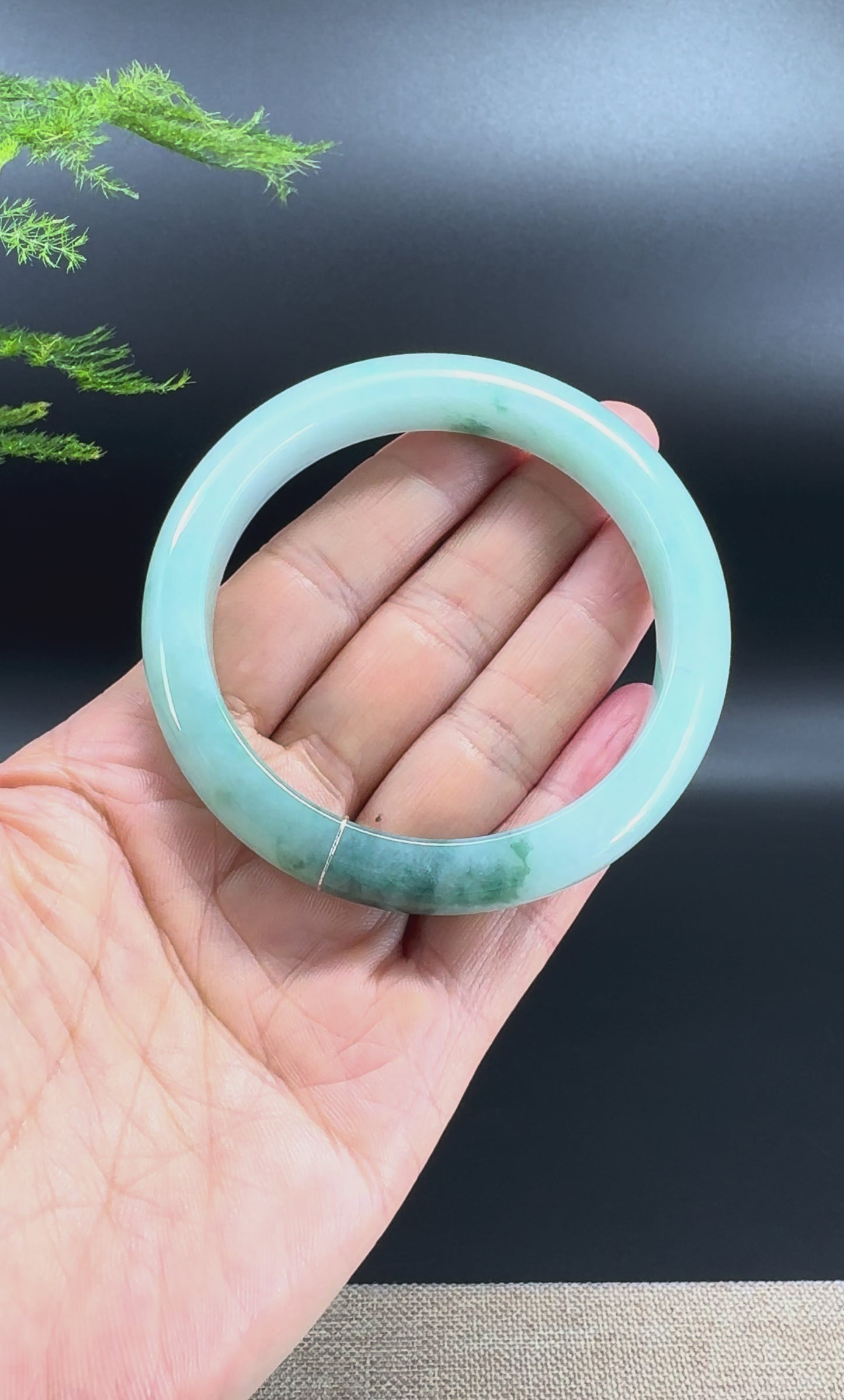Load and play video in Gallery viewer, Genuine Burmese Light Oil Green Jade Jadeite Bangle Bracelet ( 59.1mm )
