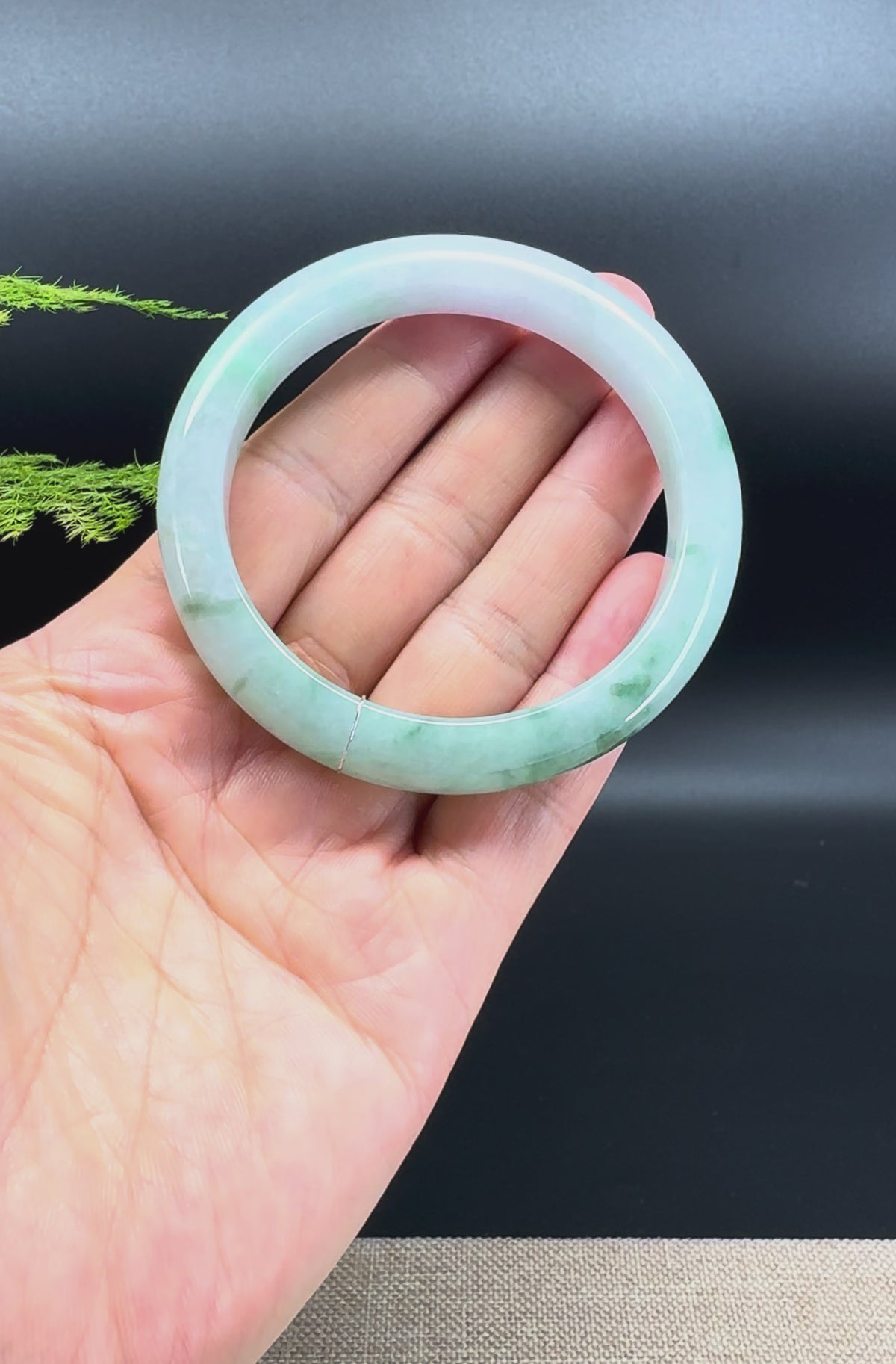 Genuine Burmese Green Jadeite Jade Bangle Bracelet ( 56mm )