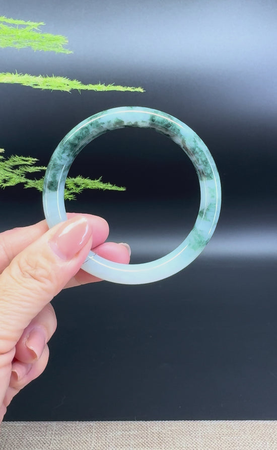 Load and play video in Gallery viewer, Genuine Burmese Green Jade Jadeite Bangle Bracelet ( 54.2mm )
