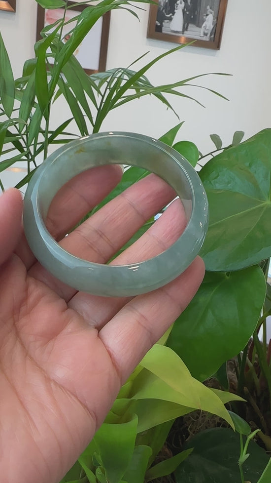 Load and play video in Gallery viewer, RealJade® Co. Burmese High-end Ice Oil-green Jade Jadeite Bangle Bracelet (59.30mm) ( Collectibles )T110
