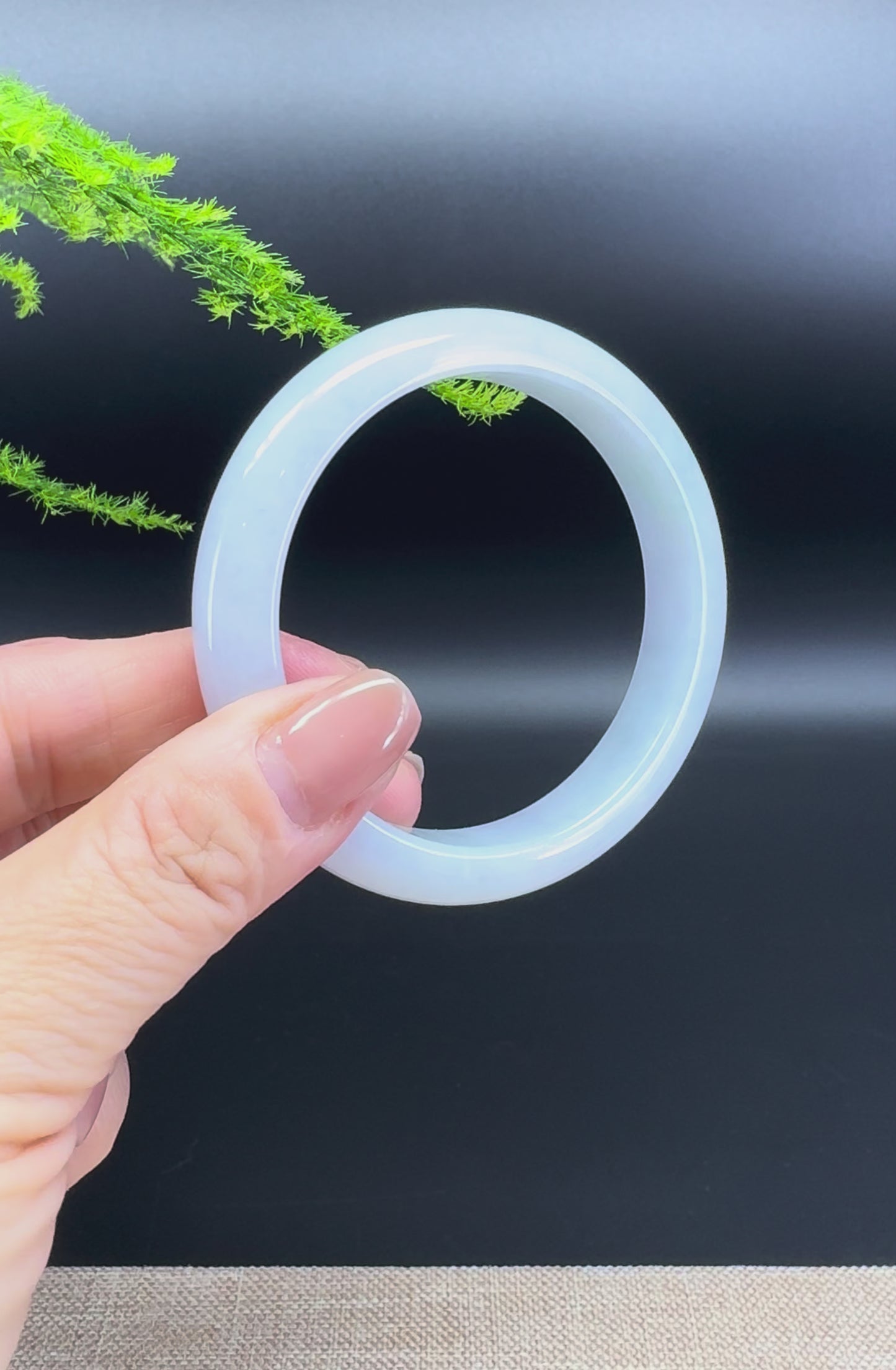 Load and play video in Gallery viewer, Genuine Burmese Lavender Jade Jadeite Bangle Bracelet ( 55.8mm )
