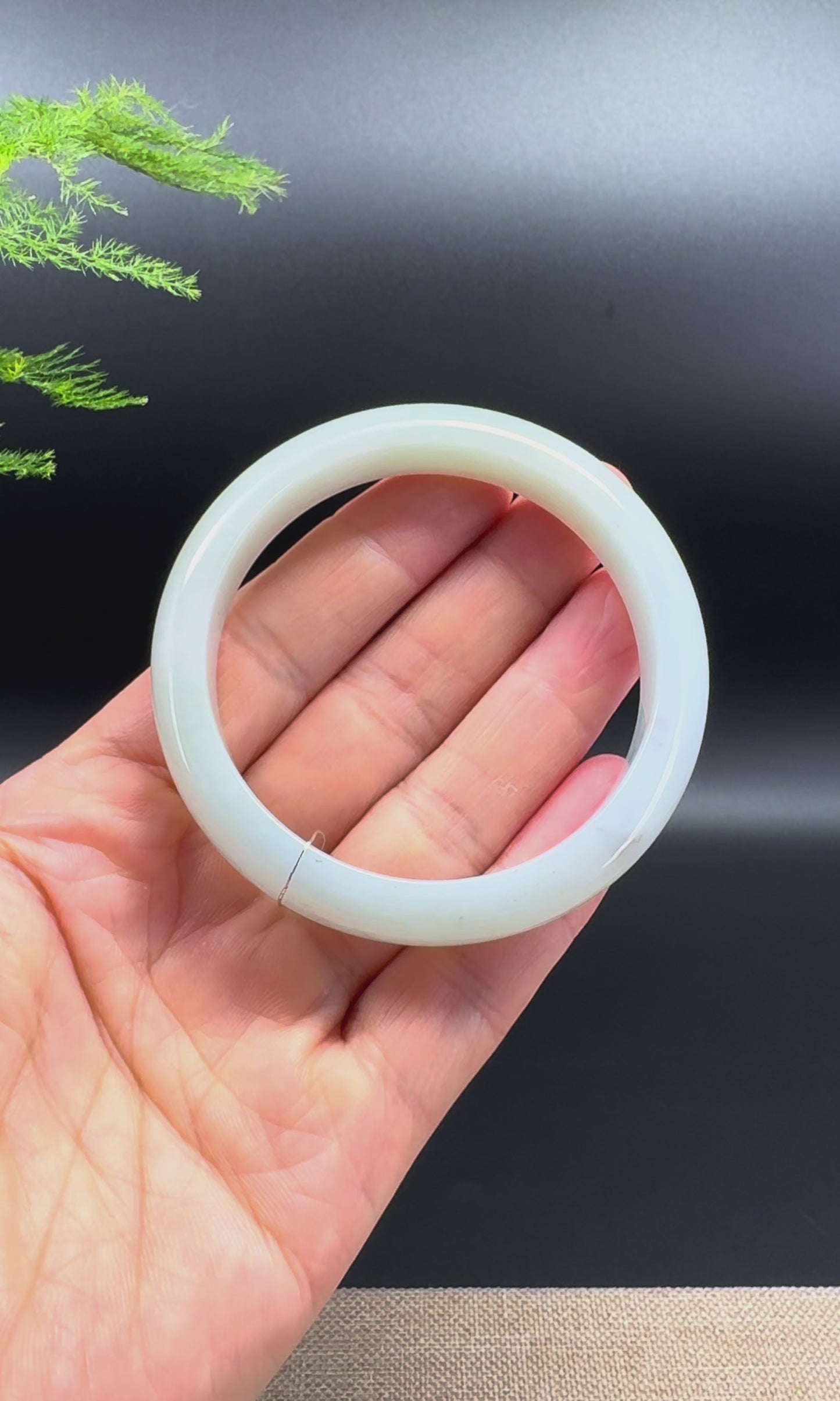 Load and play video in Gallery viewer, Genuine Burmese Yellow Green Jade Jadeite Bangle Bracelet ( 54.2mm )
