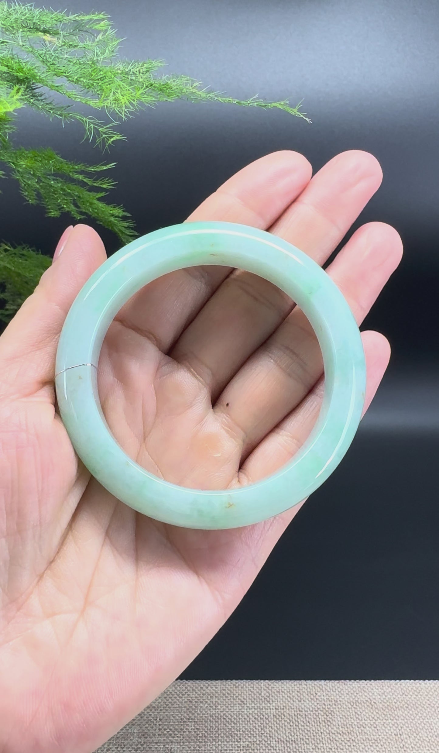 Load and play video in Gallery viewer, Genuine Burmese  Green Jade Jadeite Bangle Bracelet ( 53mm )
