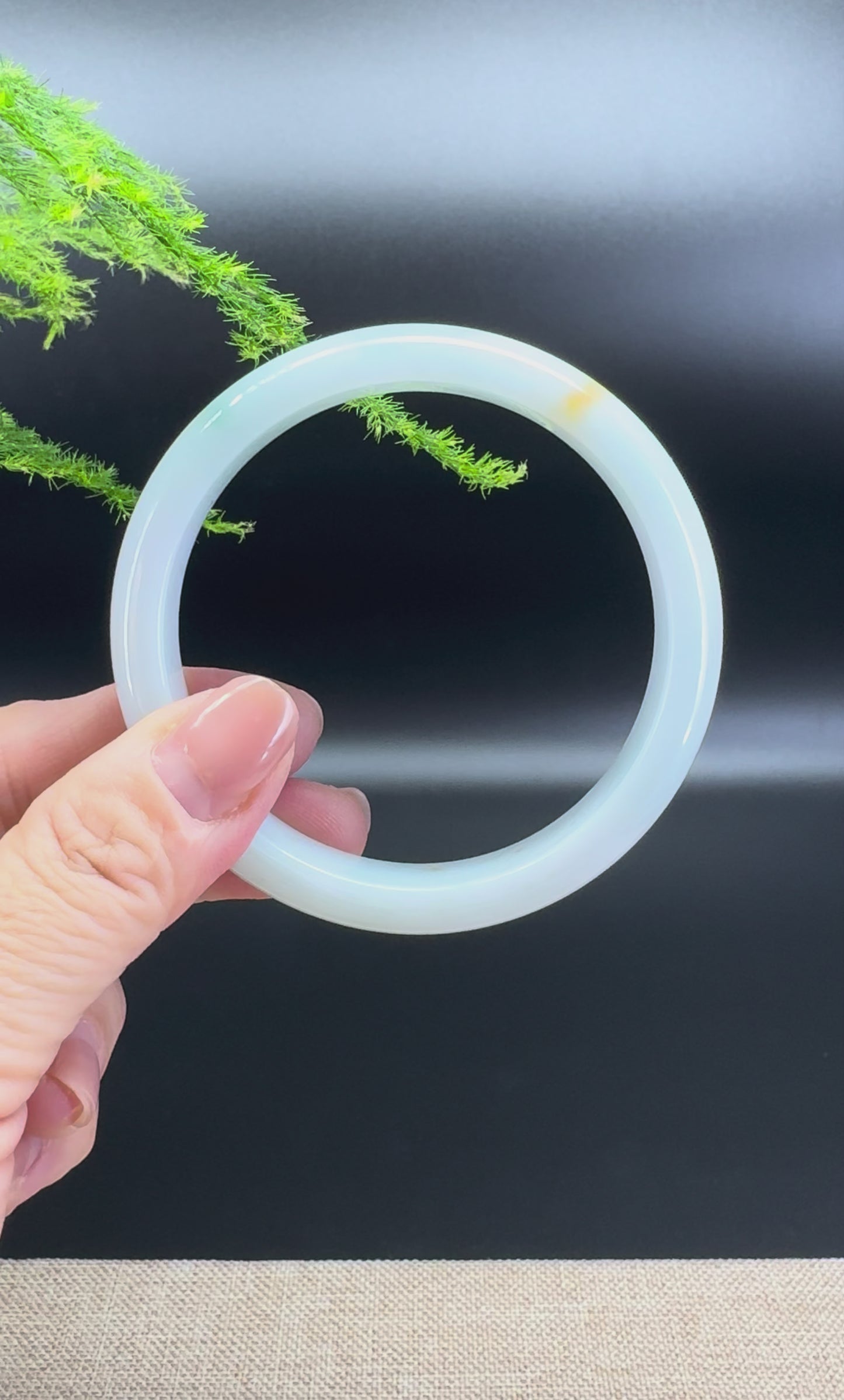 Genuine Burmese Green Jade Jadeite Bangle Bracelet ( 59.6mm )