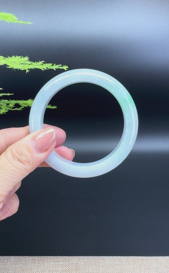 Load and play video in Gallery viewer, Genuine Burmese White Green Jadeite Jade Bangle Bracelet ( 55.6mm )
