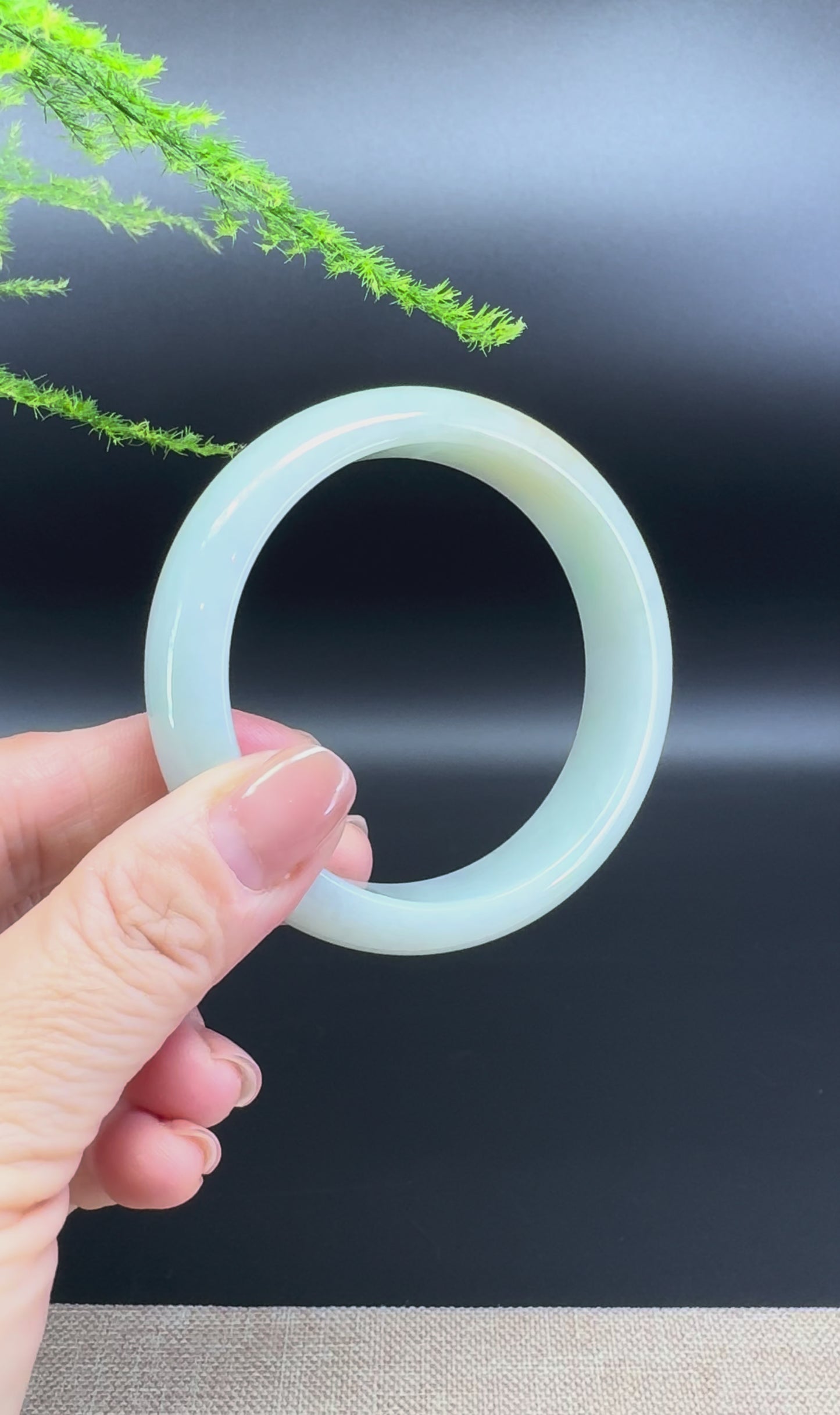 Load and play video in Gallery viewer, Genuine Burmese Yellow Green Jade Jadeite Bangle Bracelet ( 57.5mm )
