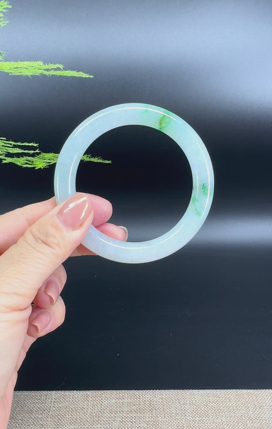 Load and play video in Gallery viewer, Genuine Burmese Green Jade Jadeite Bangle Bracelet (54.7mm)
