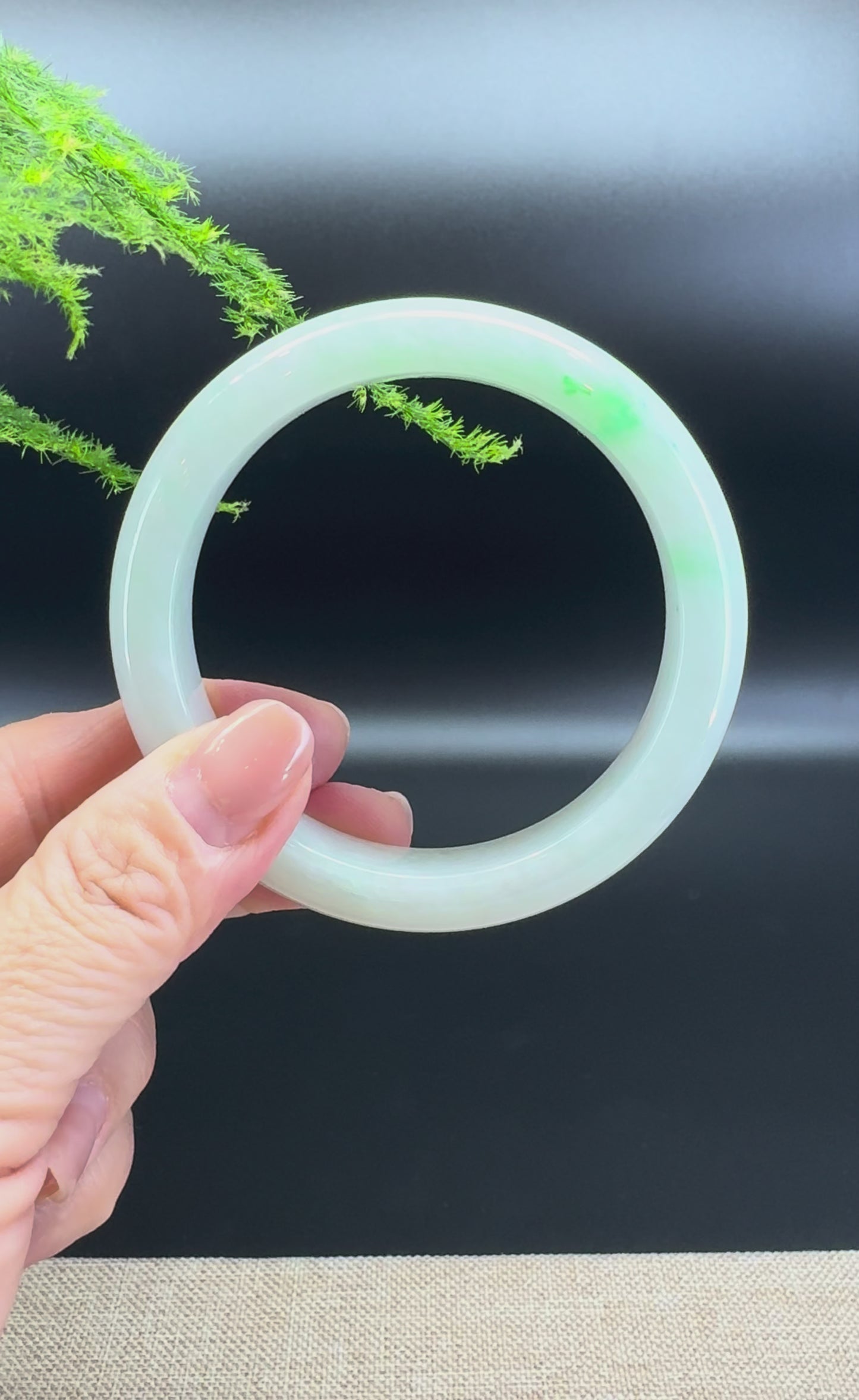 Load and play video in Gallery viewer, Genuine Burmese Icy Green Jade Jadeite Bangle Bracelet ( 58.4mm )
