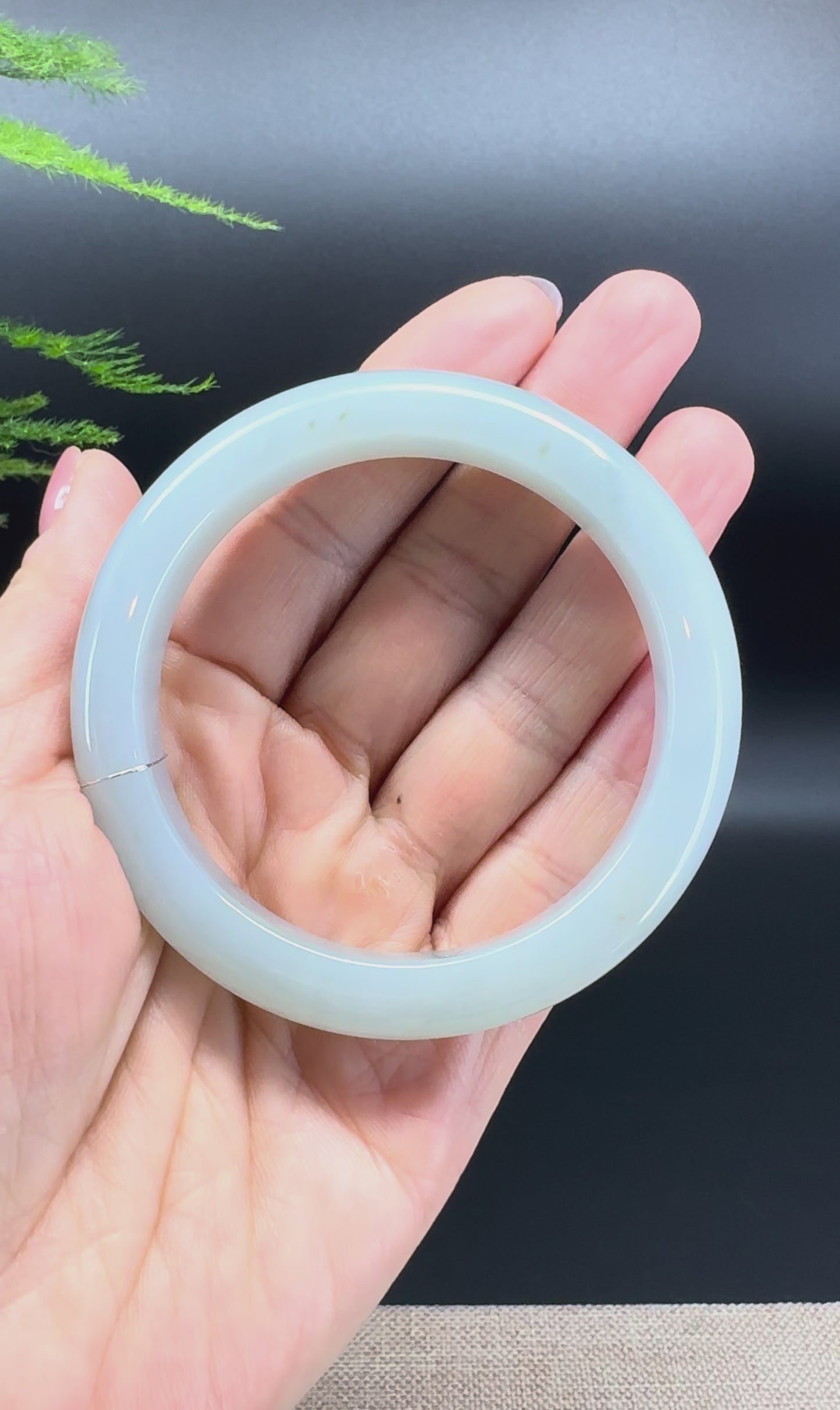 Genuine Burmese Green Jade Jadeite Bangle Bracelet ( 56.6mm )
