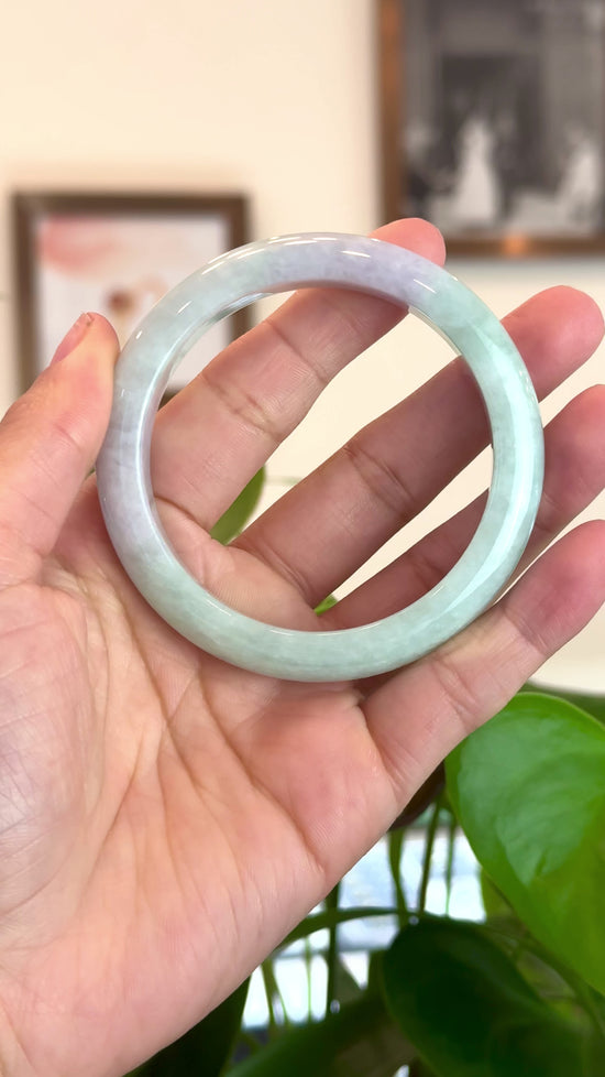 Load and play video in Gallery viewer, RealJade Co.® &amp;quot;Classic&amp;quot; Genuine Jadeite Jade Lavender Green Bangle Bracelet (56.64mm) #T295
