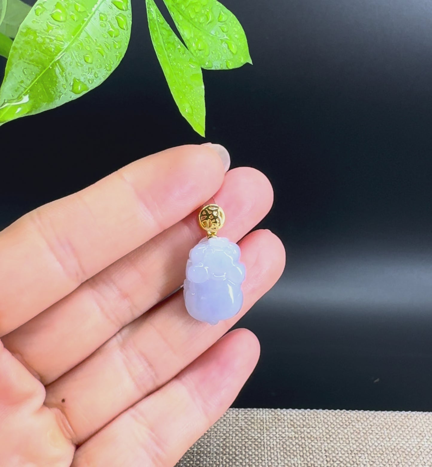 Load and play video in Gallery viewer, 18K Yellow Gold Genuine Icy Lavender Jadeite Jade Lucky Pig Pendant Necklace
