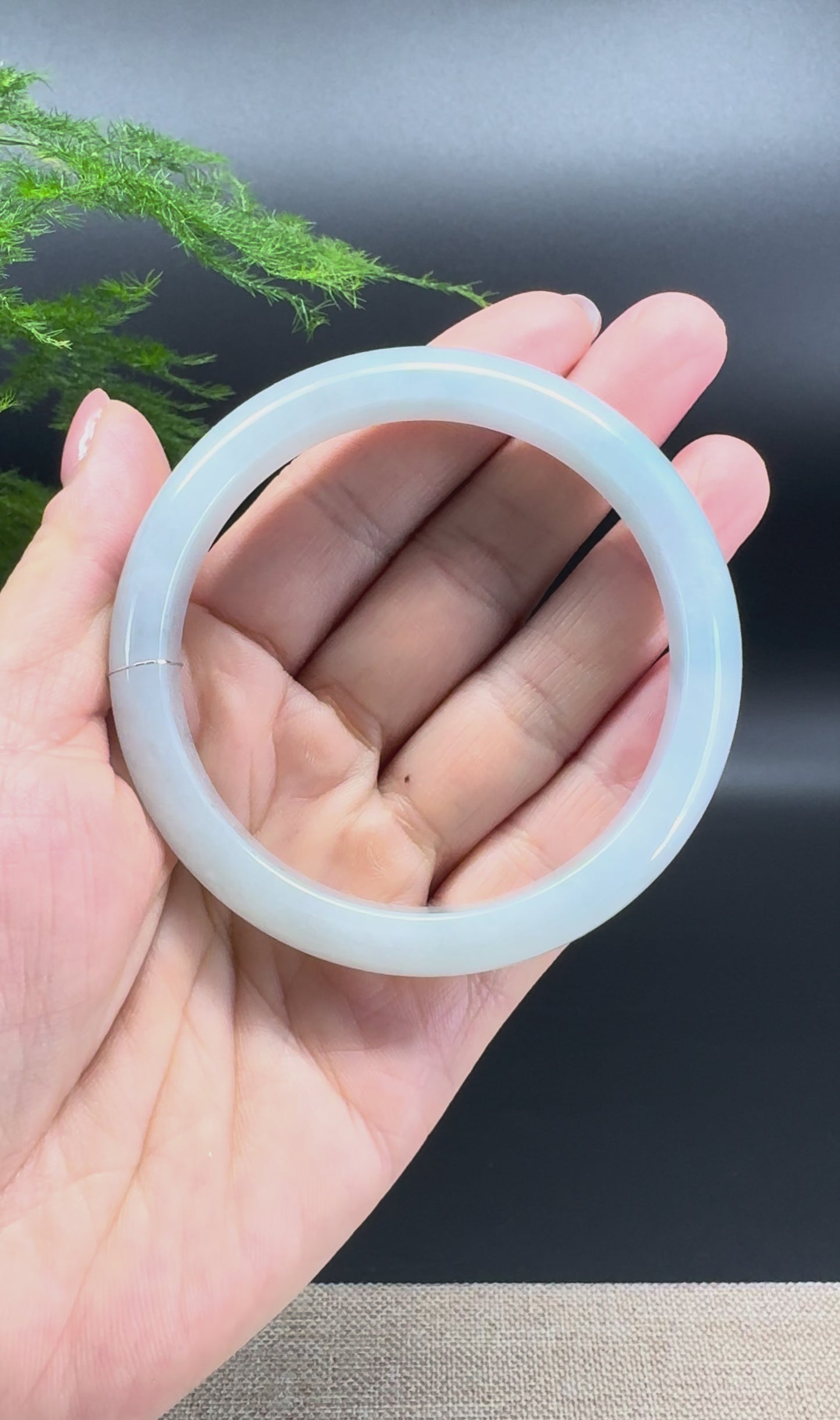 Genuine Burmese Green Jade Jadeite Bangle Bracelet ( 59.4mm )