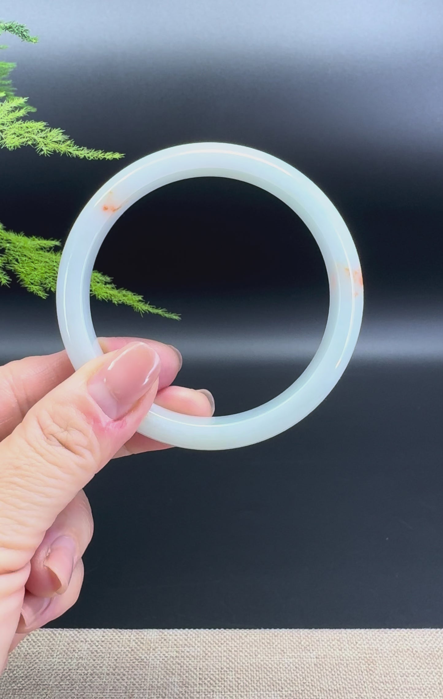 Load and play video in Gallery viewer, Genuine Burmese Green Jade Jadeite Bangle Bracelet ( 61mm )
