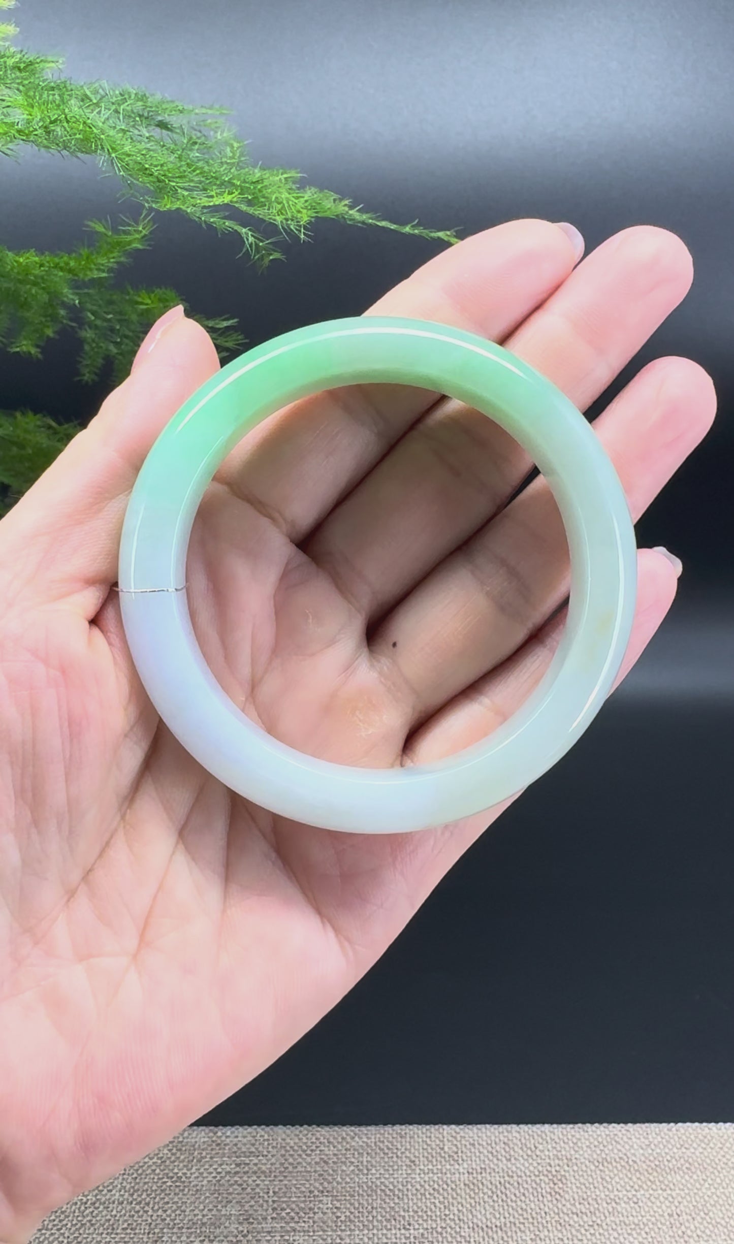 Load and play video in Gallery viewer, Genuine Burmese Lavender Green Jade Jadeite Bangle Bracelet ( 54.6mm )
