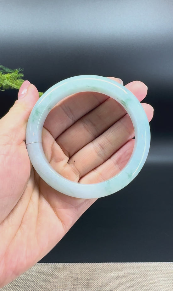 Load and play video in Gallery viewer, Genuine Burmese Icy Green Jade Jadeite Bangle Bracelet ( 58.8mm )
