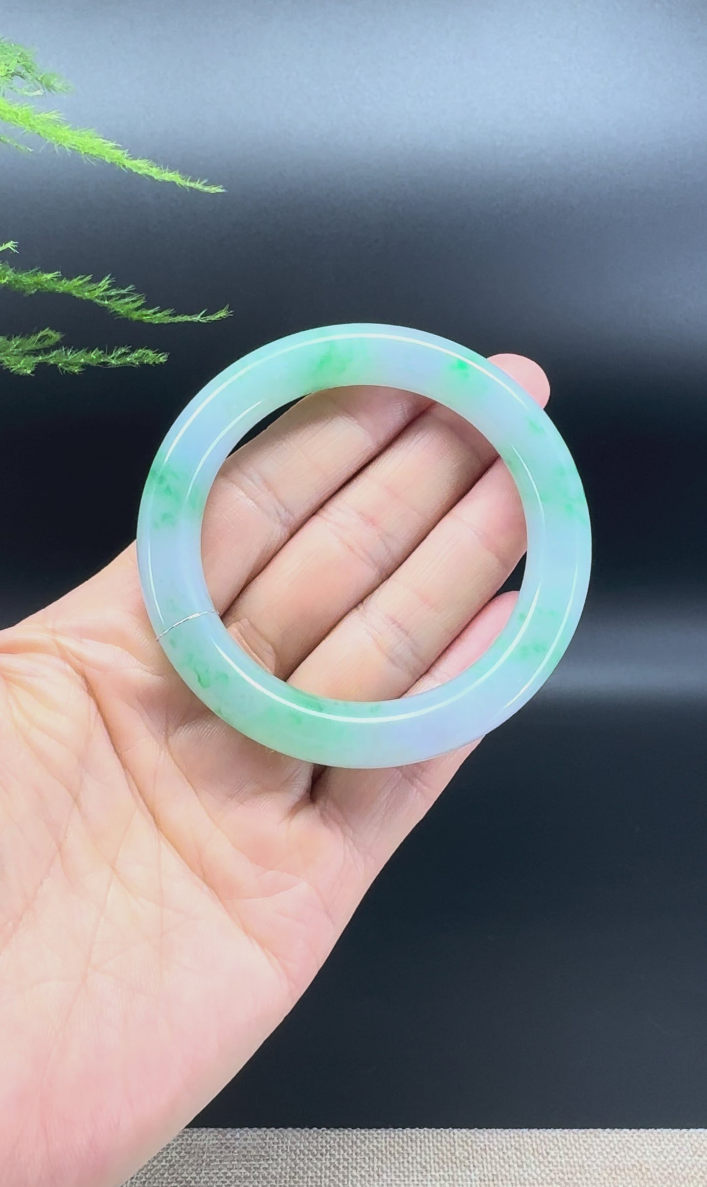 Load and play video in Gallery viewer, Genuine Burmese Icy Spicy Green Jade Jadeite Bangle Bracelet ( 52.9mm )
