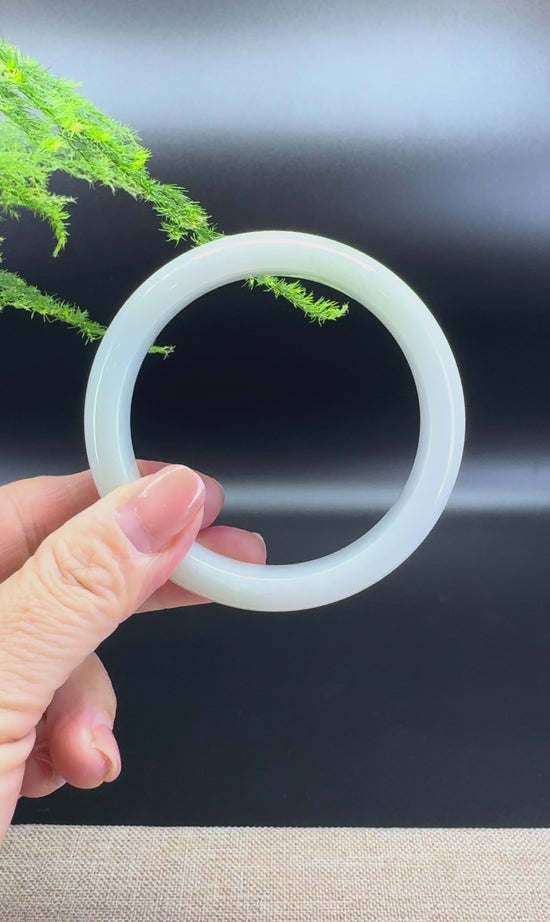 Load and play video in Gallery viewer, Genuine Burmese Lavender Green Jade Jadeite Bangle Bracelet ( 58.7mm )
