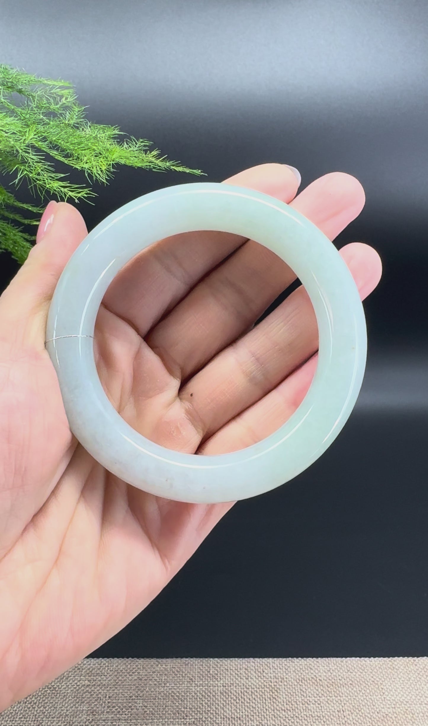 Load and play video in Gallery viewer, Genuine Burmese Green Jade Jadeite Bangle Bracelet (55.7mm)

