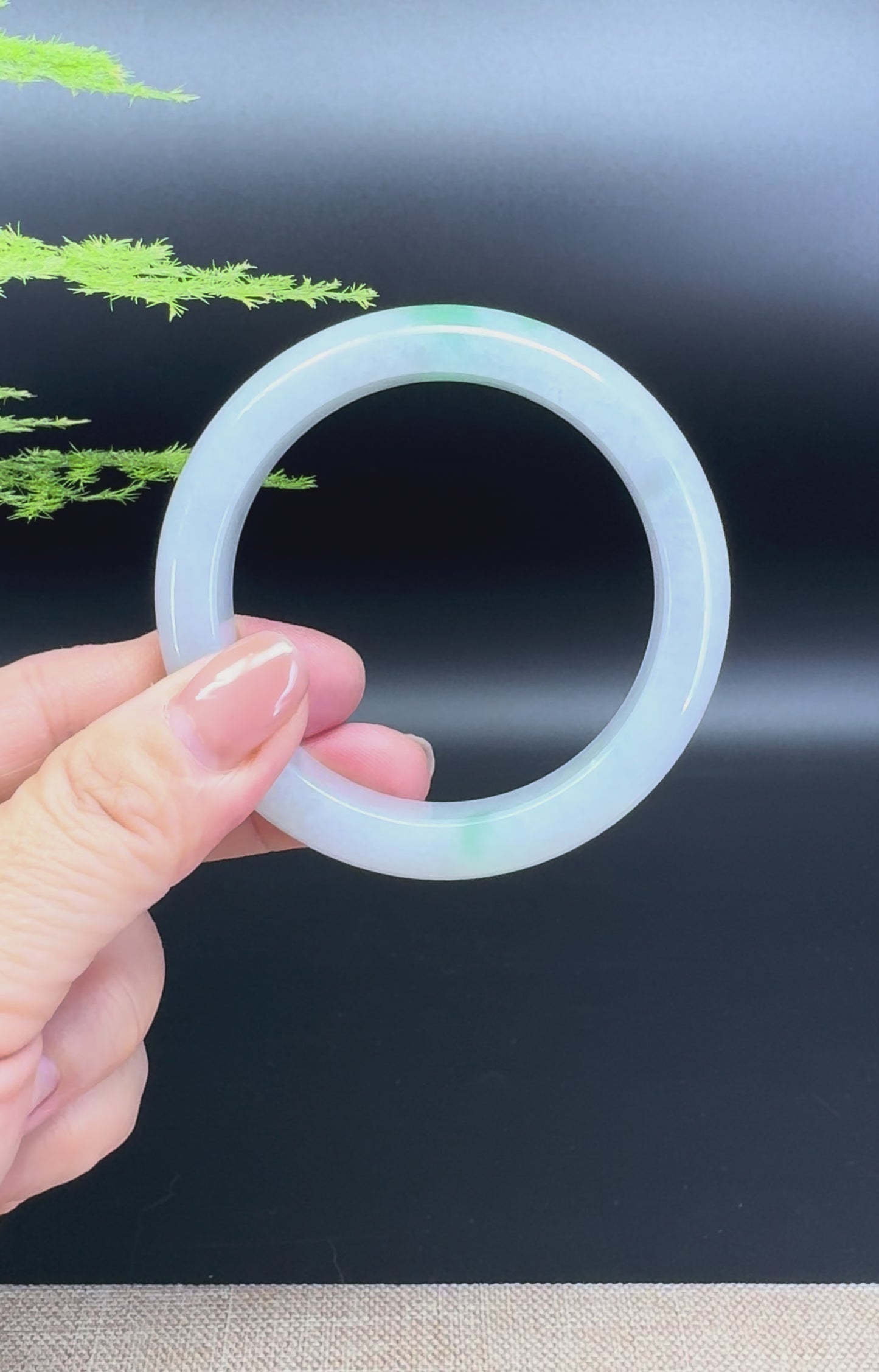 Load and play video in Gallery viewer, Genuine Burmese Light Lavender Green Jade Jadeite Bangle Bracelet ( 54.3mm )
