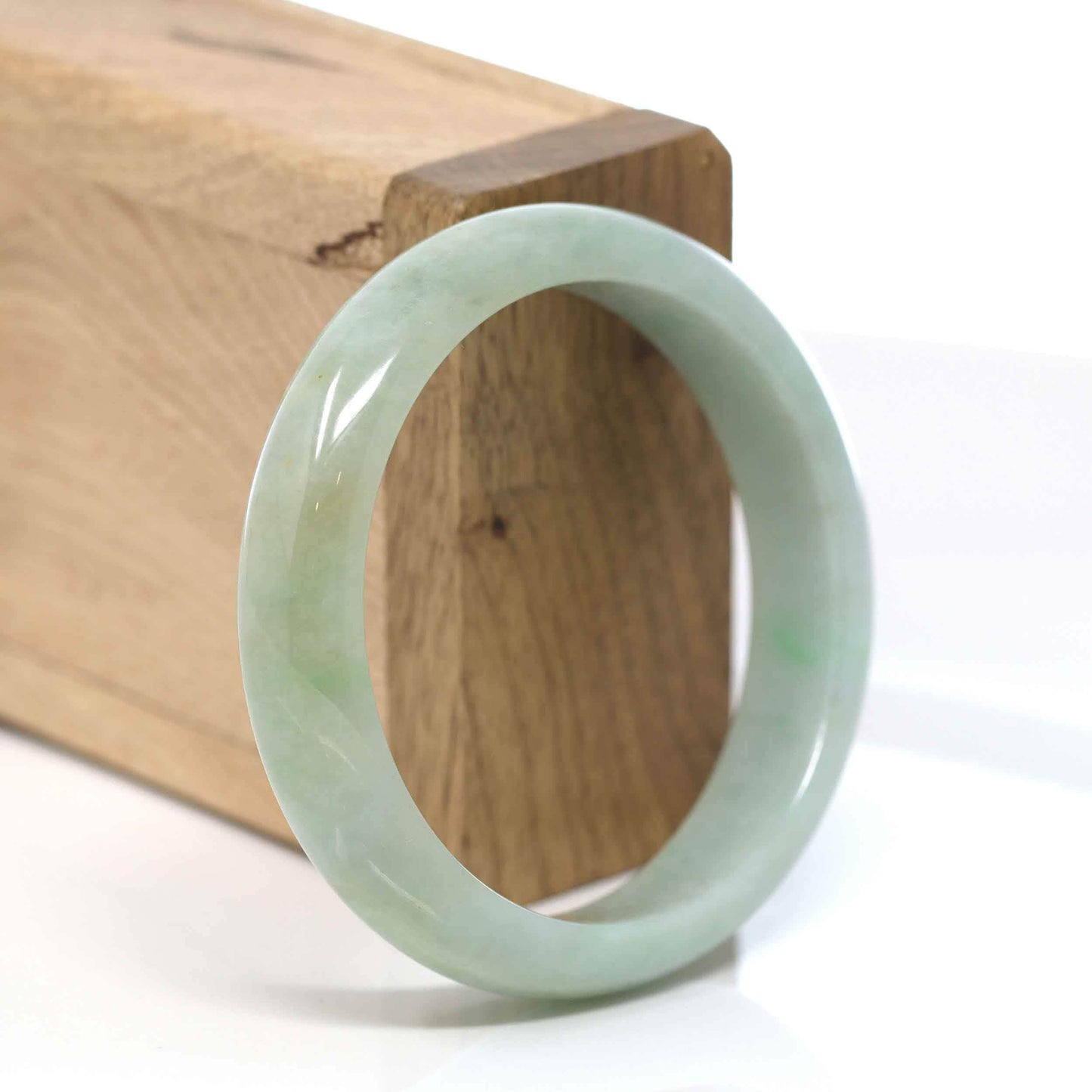 Load image into Gallery viewer, RealJade¨ &amp;quot;Classic Bangle&amp;quot; Blue Green Natural Burmese Jadeite Jade Bangle ( 54.44 mm )#300
