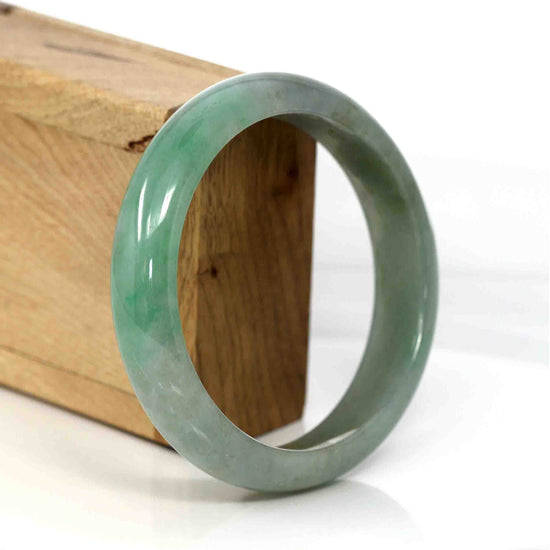 Load image into Gallery viewer, Genuine Burmese Green Jadeite Jade Bangle Bracelet ( 62.35 mm) #286
