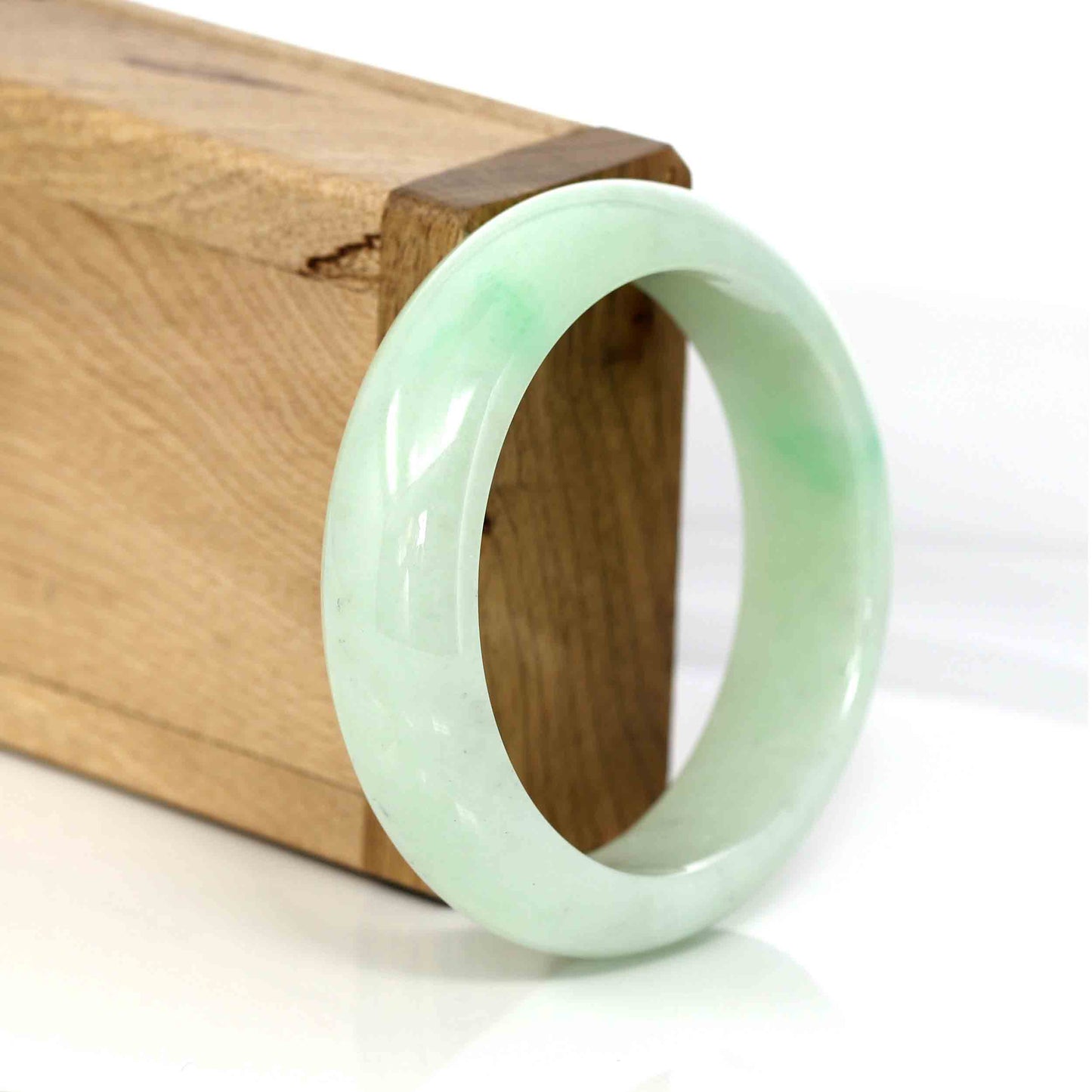 Load image into Gallery viewer, High-quality Lavender-Green Natural Burmese Jadeite Jade Bangle (54.89 mm ) #327
