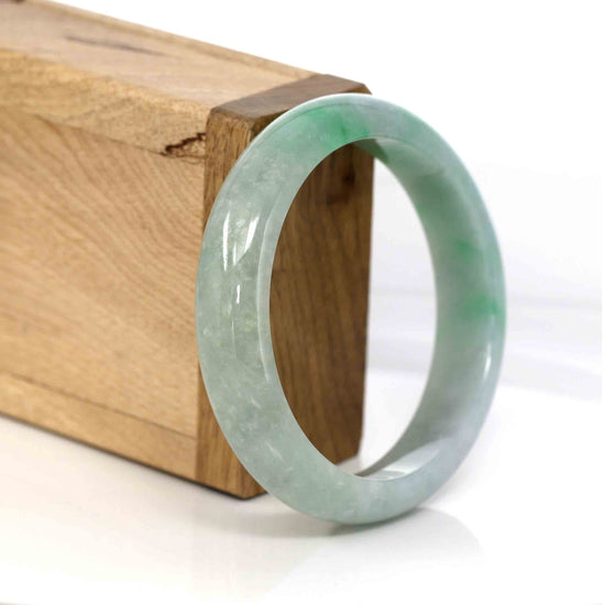Load image into Gallery viewer, RealJade® Co. Classic Green Natural Jadeite Jade Bangle (56.60 mm )#326
