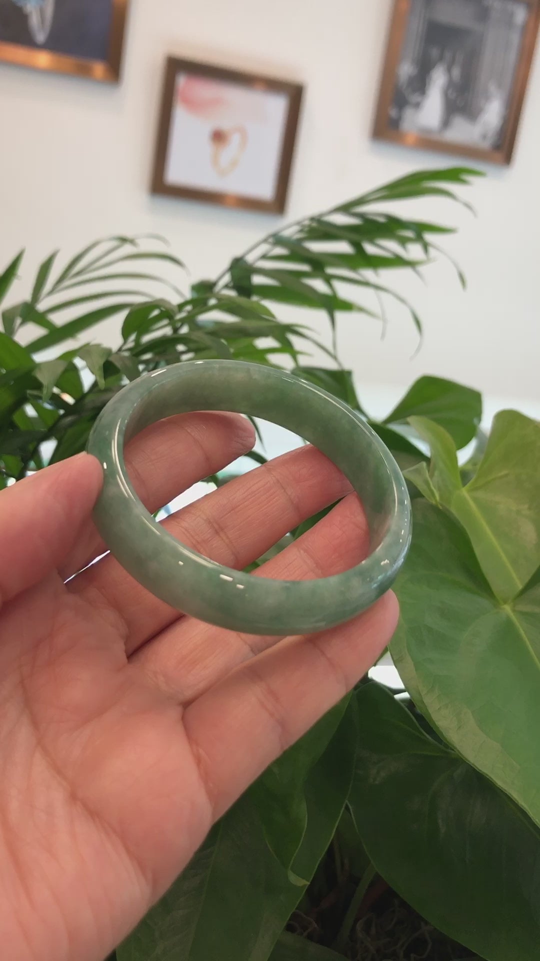 Load and play video in Gallery viewer, RealJade® Co. Forest Green Classic Real Jadeite Jade Bangle Bracelet (57.69mm) #922
