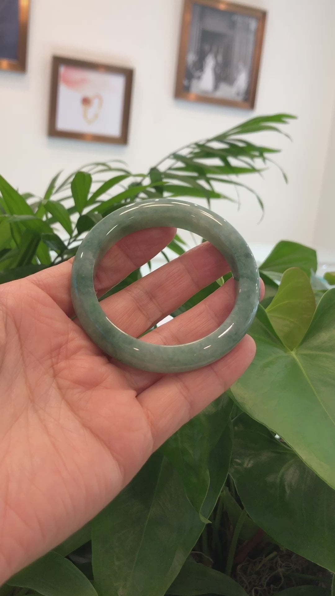 Load and play video in Gallery viewer, RealJade® Co. Forest Green Classic Real Jadeite Jade Bangle Bracelet (56.51mm) #862
