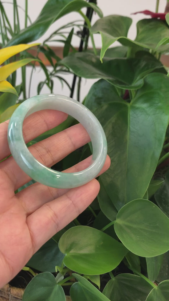 Load and play video in Gallery viewer, RealJade® &amp;quot;Classic Bangle&amp;quot; Genuine Burmese High Quality Jadeite Jade Bangle Bracelet (53.4mm) #525

