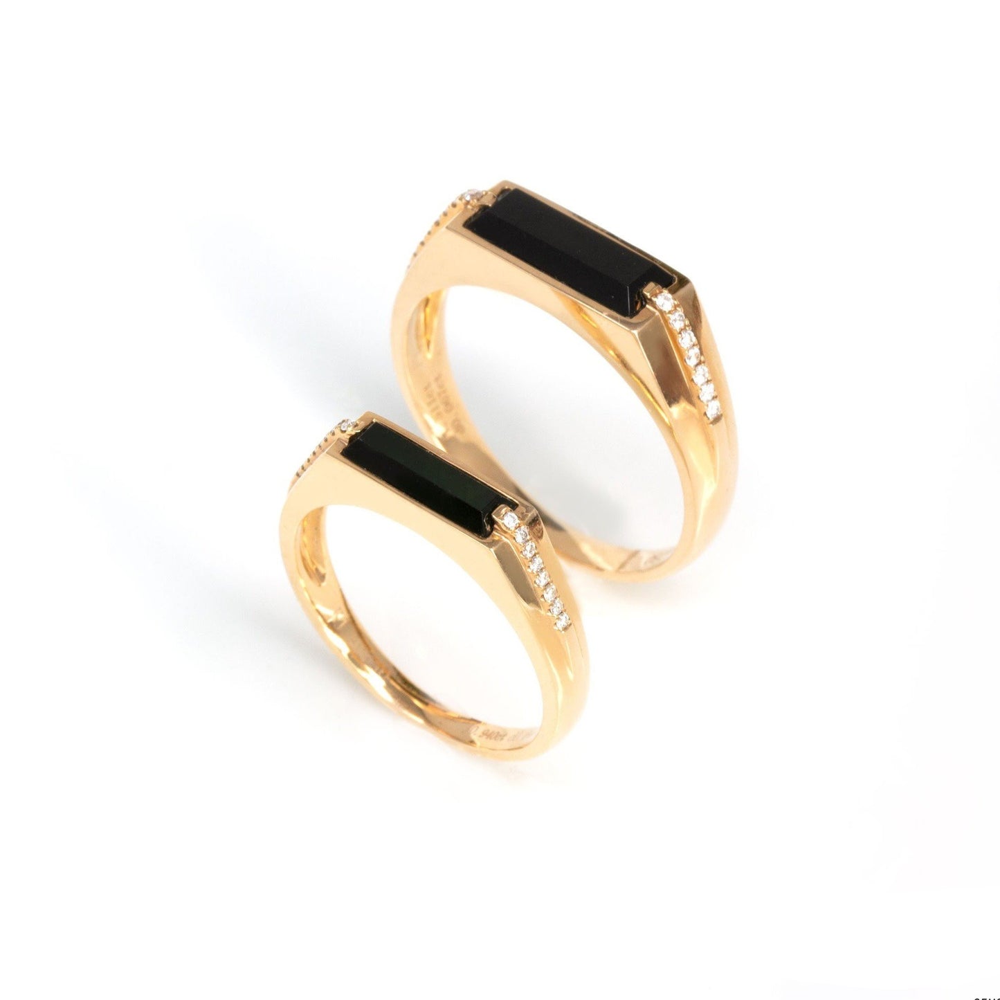 V shaped blackbead bangle pair- Gujjadi Swarna Jewellers | Simple jewelry,  Bangles, Diamond earrings studs