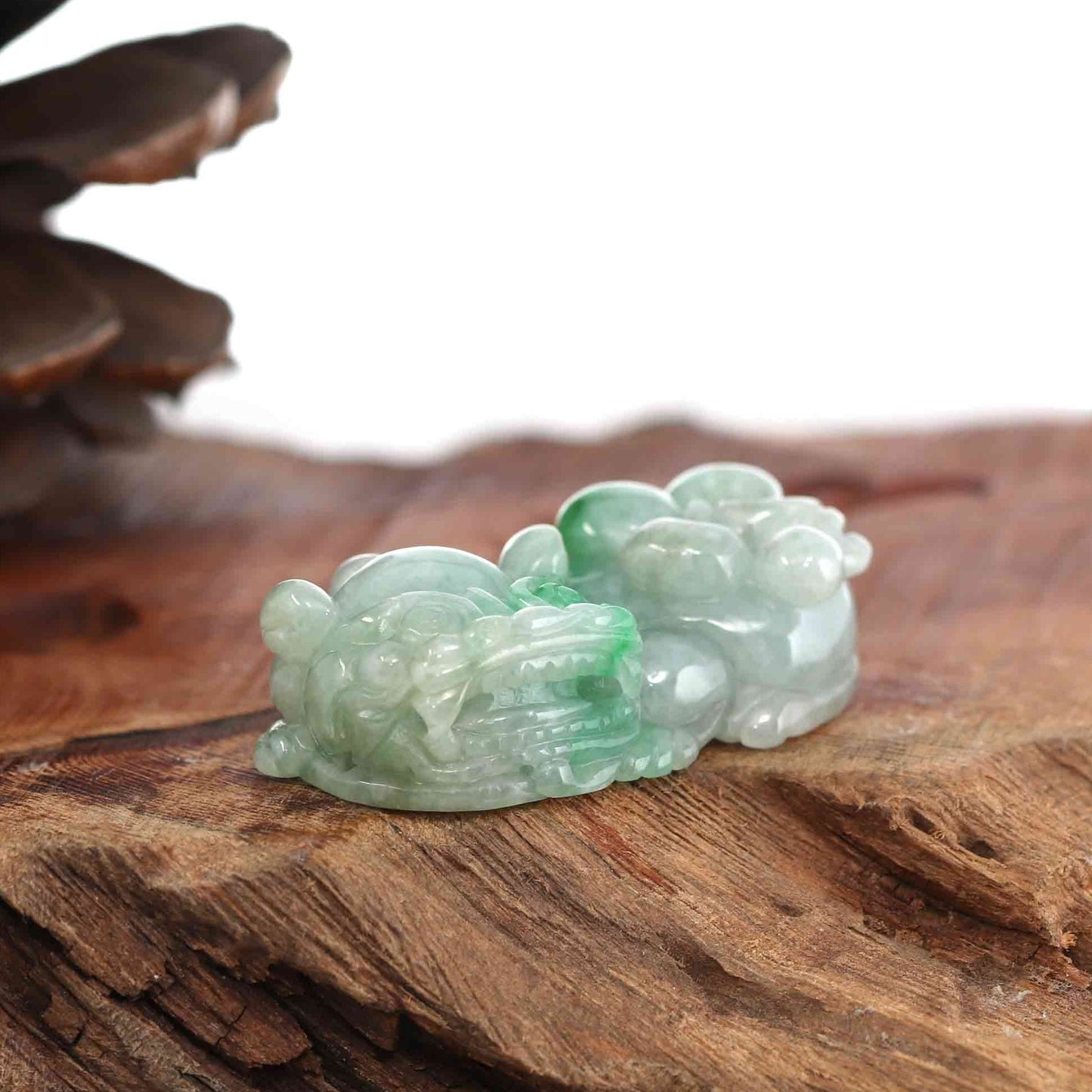 Load image into Gallery viewer, Genuine Burmese Green Jadeite Jade PiXiu Pendant Necklace
