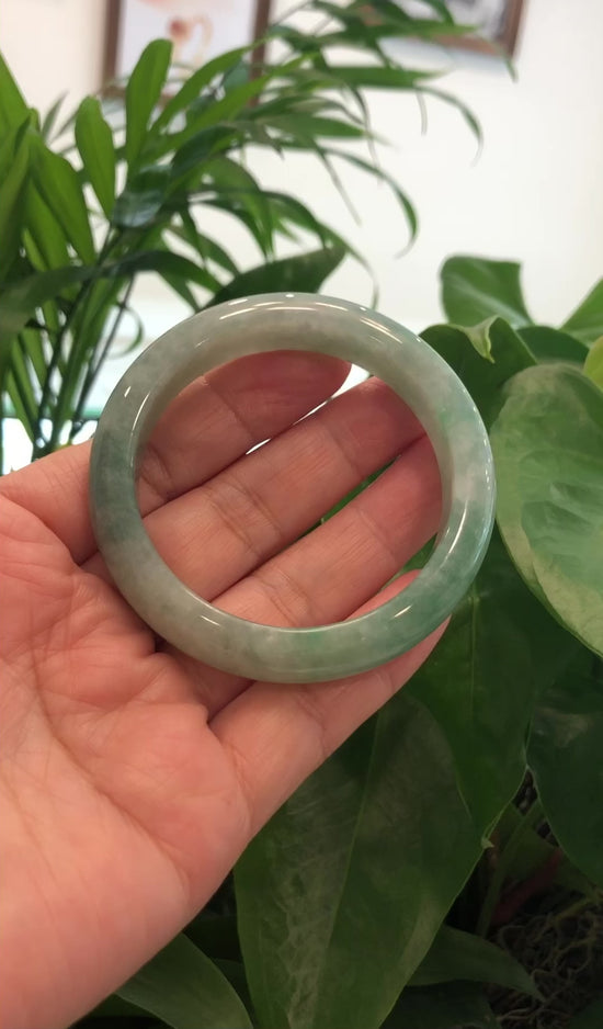 Load and play video in Gallery viewer, Forest Green Classic Real Jadeite Jade Bangle Bracelet (56.54mm) #891

