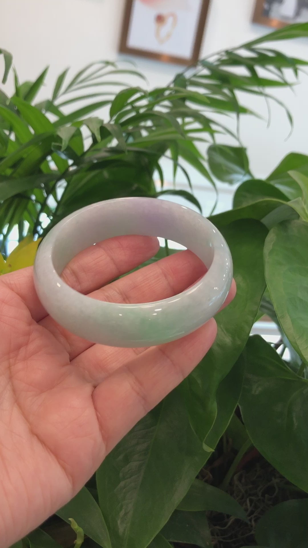 Load and play video in Gallery viewer, RealJade® Co. &amp;quot;Classic Bangle&amp;quot; Genuine Jadeite Jade Lavender Green Bangle Bracelet (60.25mm)#925
