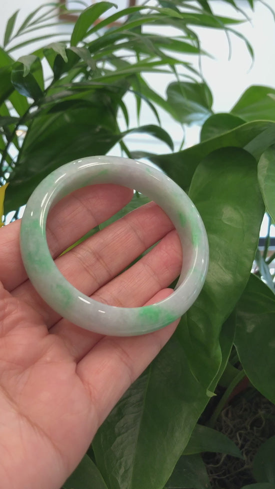 Load and play video in Gallery viewer, RealJade® Co. &amp;quot;Classic Bangle&amp;quot; Genuine Jadeite Jade Lavender Green Bangle Bracelet (56.29mm)#370
