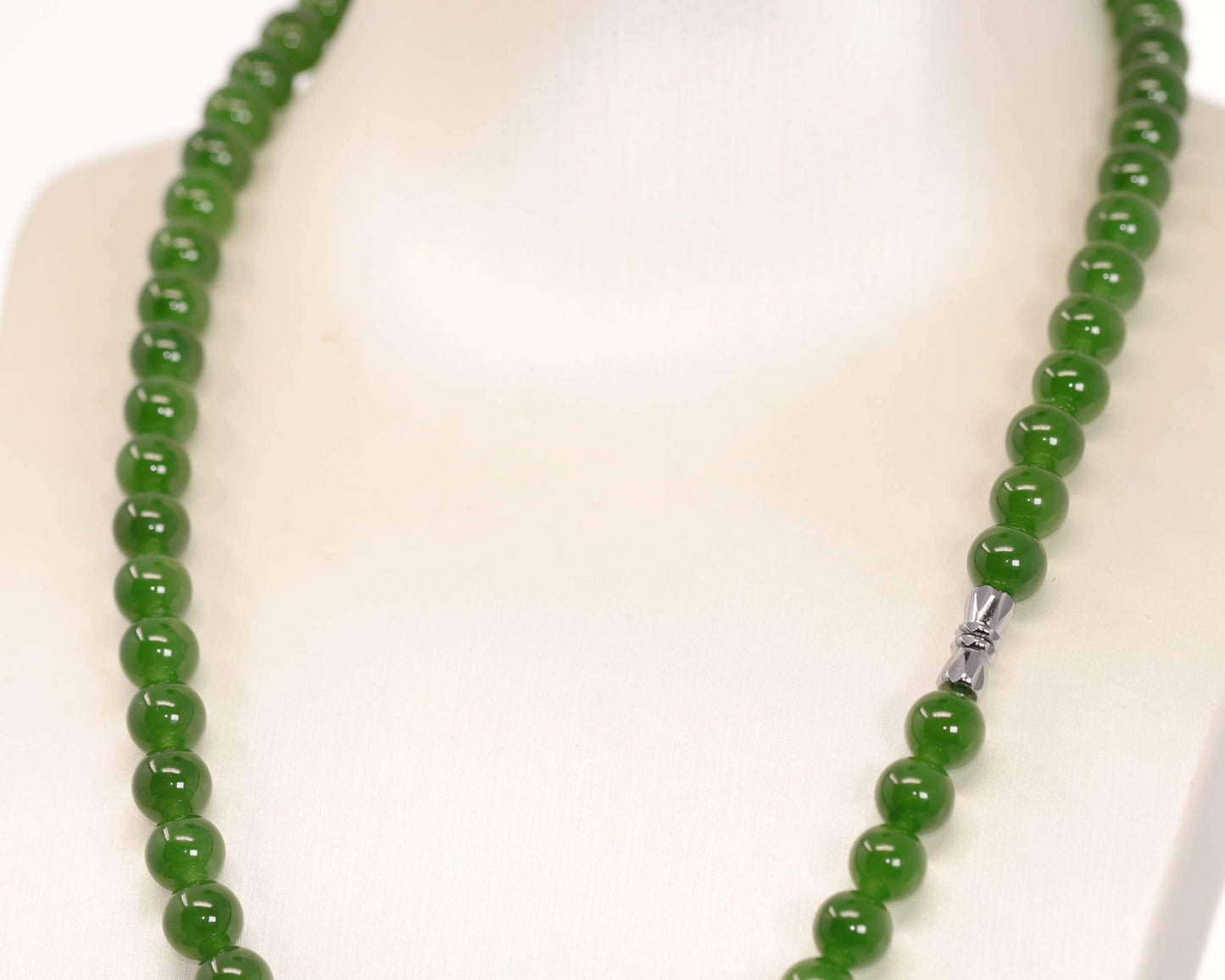 RealJade® Genuine High-quality Apple Green Nephrite Jade Round Beads Necklace ( 6mm )