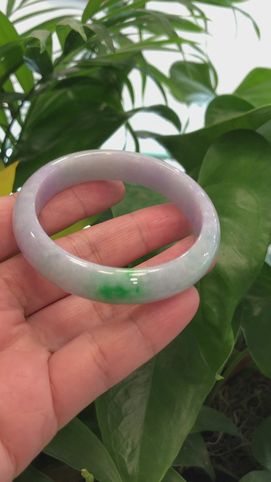 Load and play video in Gallery viewer, RealJade® Co. &amp;quot;Classic Bangle&amp;quot; Genuine Jadeite Jade Lavender Green Bangle Bracelet (56.67mm)#376
