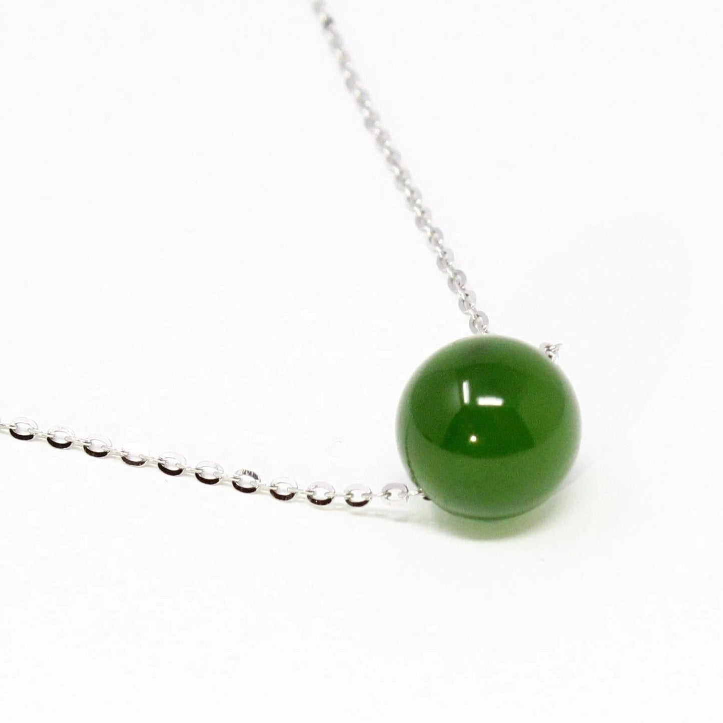 Load image into Gallery viewer, Natural Nephrite Jade Bead Necklace
